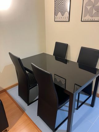Mesa de comedor cristal negro (sillas aparte)
