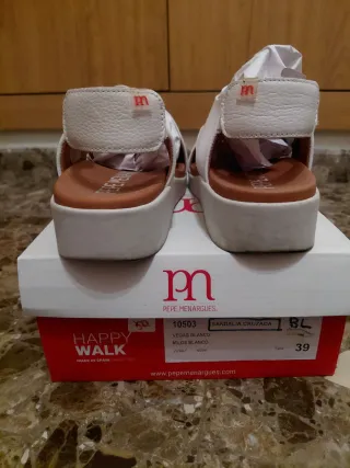 Sandalias de piel Pepe Menargues Talla 39 Blancas