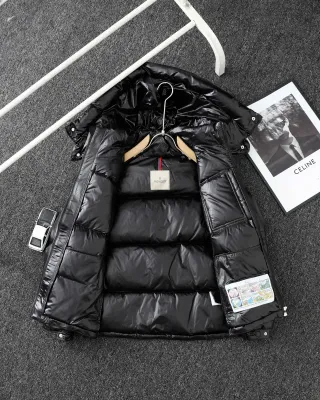 Chaqueta Moncler 24FW Negra