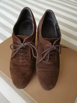 Zapatos ante Fosco, 35