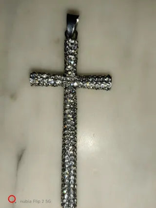 Ciondolo a croce con strass