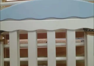 Cuna de bebé en buen estado