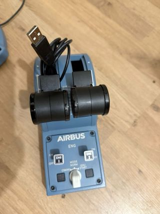 Joystick e Acceleratore Thrustmaster TCA Airbus