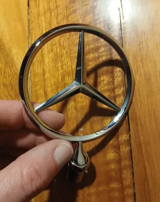 Estrella original Mercedes-Benz extraíble