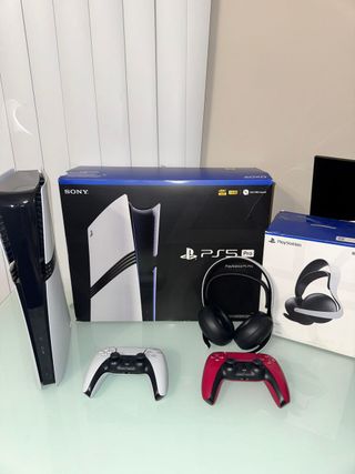 PlayStation 5 Pro - Consola y Accesorios