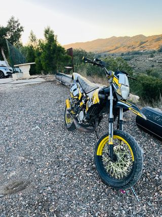 Yamaha DT50 Negra y Amarilla