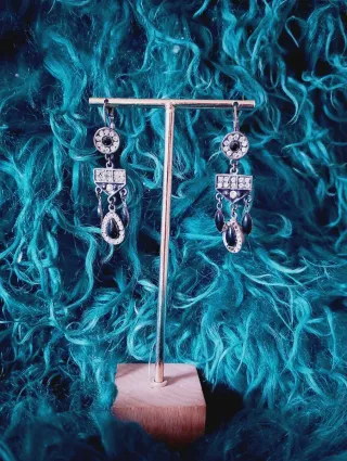 Pendientes vintage negros y plateados