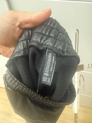 Pantalones cortos Stradivarius negros