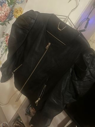 Giacca donna pelle nera con zip