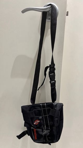 Pernera Harley-Davidson Negra y Naranja