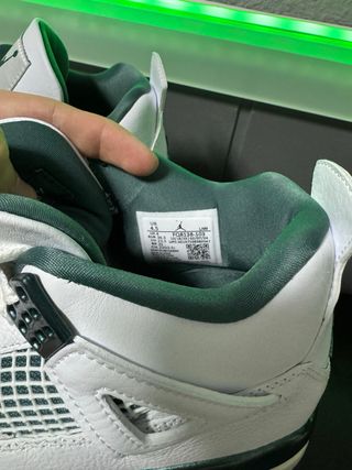 Jordan Retro 4 Verdes y Blancas Talla 36.5
