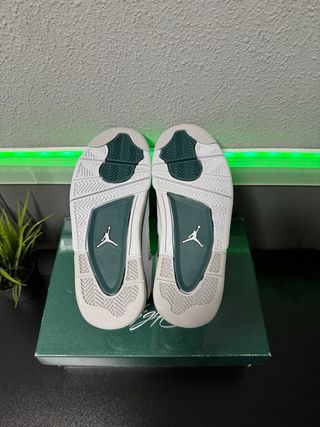 Jordan Retro 4 Verdes y Blancas Talla 36.5