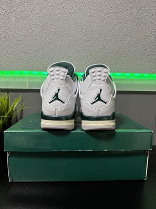 Jordan Retro 4 Verdes y Blancas Talla 36.5