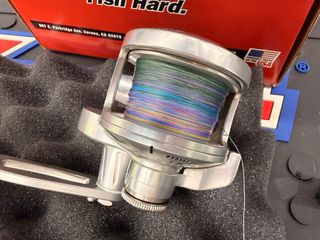 Equipo Slow / Jigging nuevo. Accurate, Black Hole