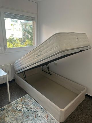 Canapés y colchones camas en oferta especial