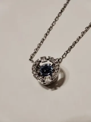 Collar Swarovski Una azul + pendientes