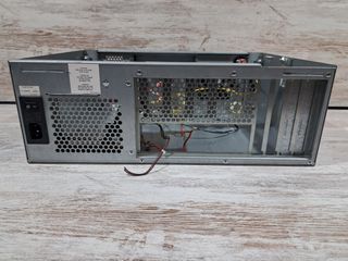 Carcasa mATX Industrial