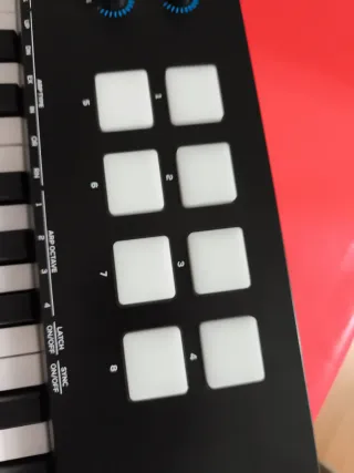 Teclado MIDI Alesis V49