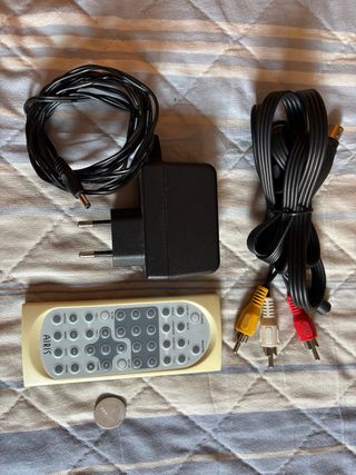 Reproductor DVD Coche AIRIS + 2 Monitores