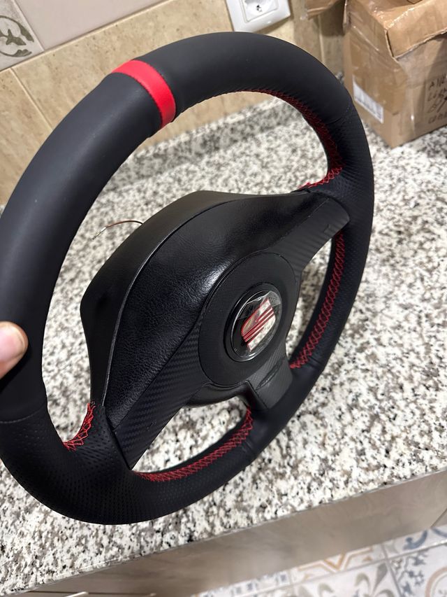 Volante Seat Leon MK1 Tapizado + Airbag carbono