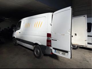 Mercedes-Benz Sprinter 2011