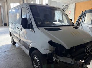 Mercedes-Benz Sprinter 2011
