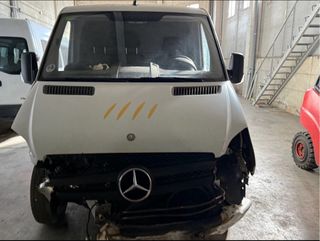 Mercedes-Benz Sprinter 2011