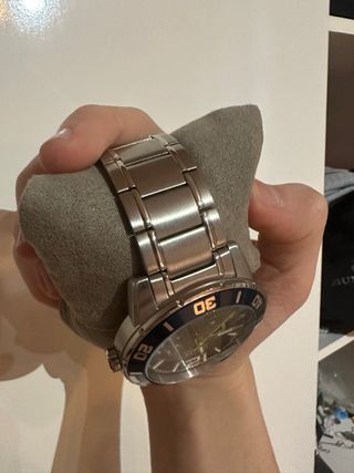 Reloj Guess Azul y Plateado