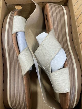 Sandalias Beige Cuña