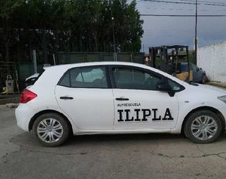 Centralita motor toyota 8966102e10 auris 4369348