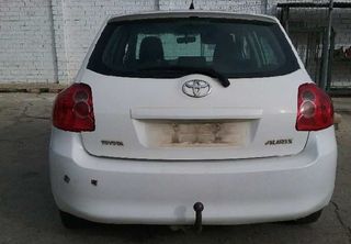 Centralita motor toyota 8966102e10 auris 4369348