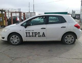 Centralita motor toyota 8966102e10 auris 4369348