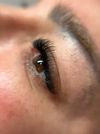 Extensiones de pestañas