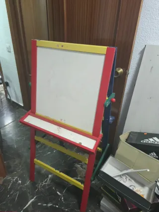 Pizarra infantil de madera