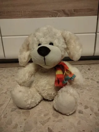 Peluche perro blanco con bufanda