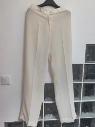 Conjunto beige talla 40