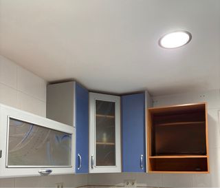 Mueble de cocina azul