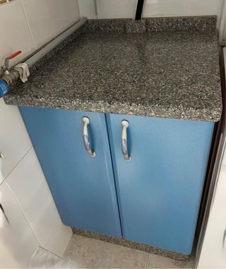 Mueble de cocina azul