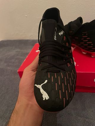 Botas Fútbol Puma Negras Rojas T37