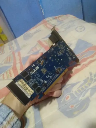 Tarjeta Gráfica Nvidia 2GB PCI Express HDMI