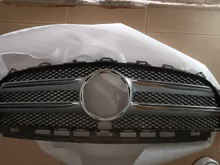 Parrilla Delantera Mercedes Clase E 350d
