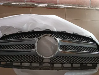 Parrilla Delantera Mercedes Clase E 350d