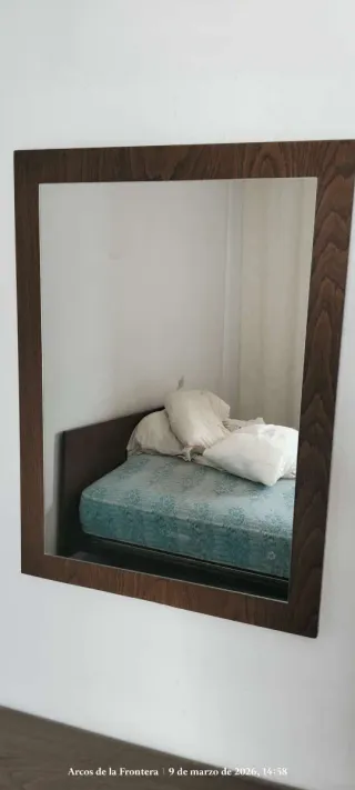 cómoda vintage con espejo a juego madera