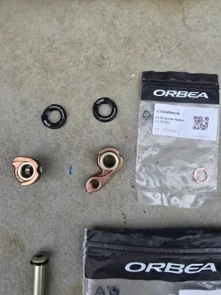 Kit punteras + eje 12x142 Orbea Rallon y Occam.