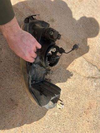 Faro Izquierdo Peugeot 106 II