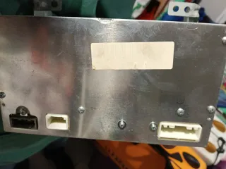 Radio nissan juke con marco en perfecto estado