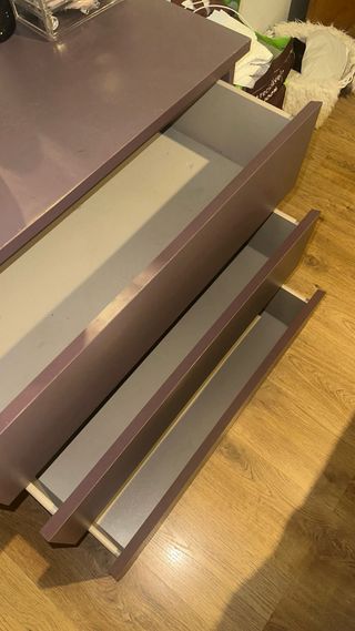 Cómoda Ikea MALM roxa 3 gavetas