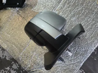 Retrovisor Derecho Nissan NV300