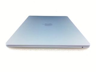 portatil apple apple macbook air m4 10-core 4.4 15 (10gpu) (2025) (a3241)