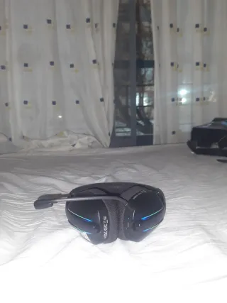 Cascos Inalámbricos Shark Attack L90